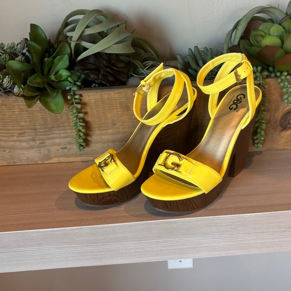 NWOT GBG Selah Block High Heeled Ankle Strap Sandal - 5 in Heel - Picture 1 of 8